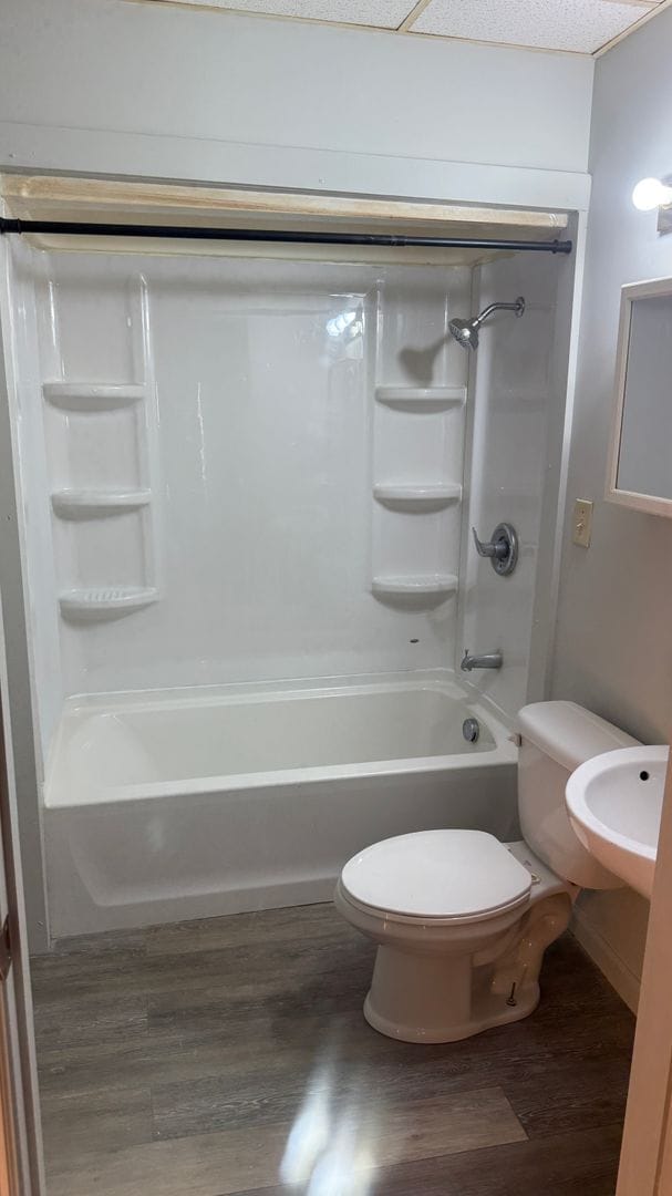 Building Photo - 2 bedroom house available now UNION SCHOOL DISTRICT