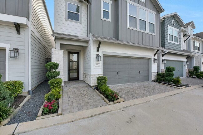 Building Photo - 1421 Biondo Way