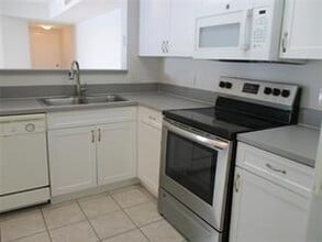 Building Photo - 5092 Wiles Rd