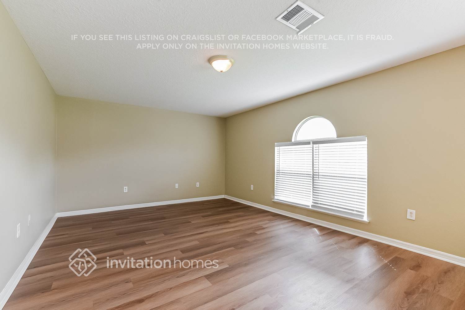 Building Photo - 281 McKay Blvd