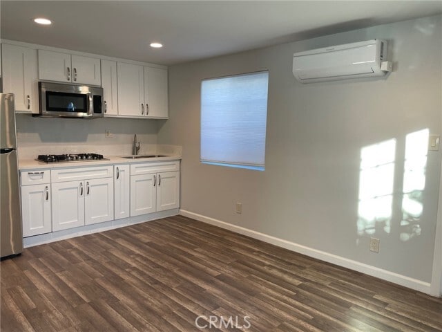 Building Photo - 18927 Erwin St