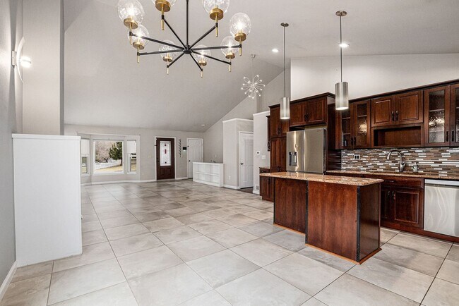 Building Photo - Available NOW!! SFH in Valley Traditions Littleton CO!