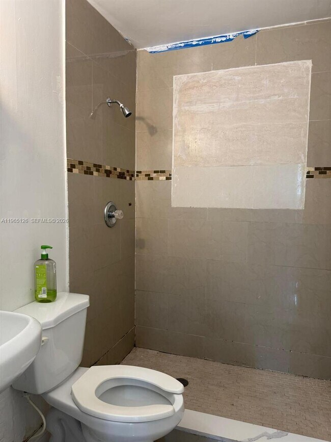 Building Photo - 244 Westward Dr