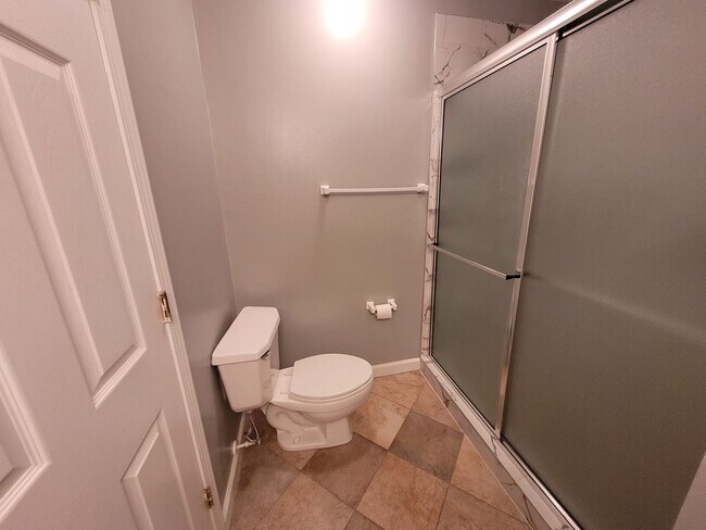 Building Photo - WATERFRONT - 3 Bed/2 Bath Condo - End Unit - Stunning View - Lake Access - Community Pool - Tenni...