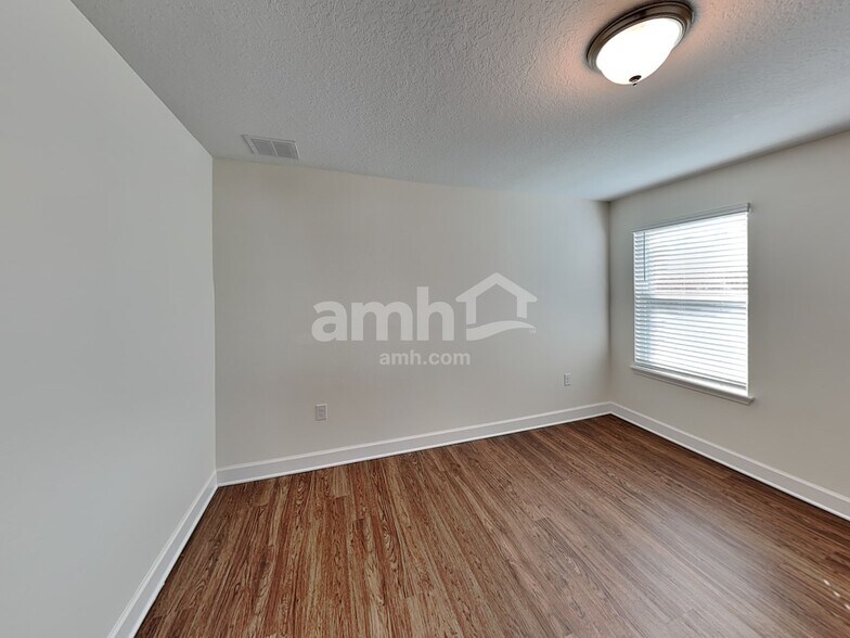 Building Photo - 4501 Reisswood Loop