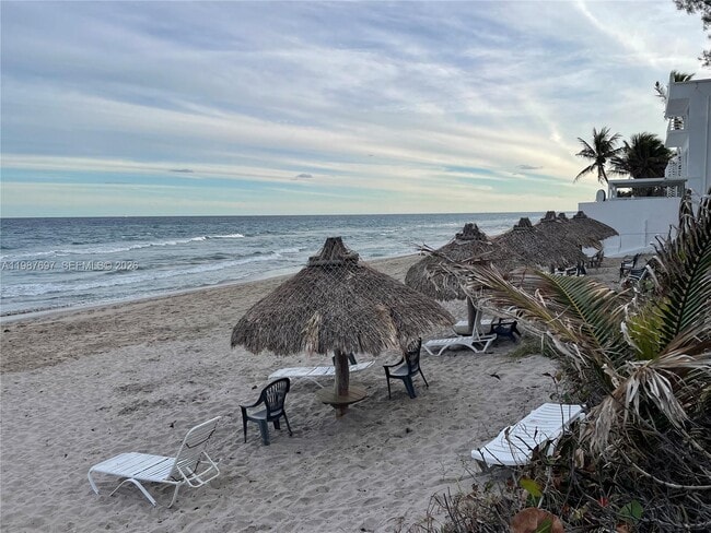 Building Photo - 3912 S Ocean Blvd