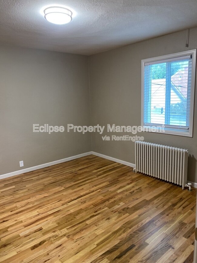 Building Photo - 217 Edison Ave
