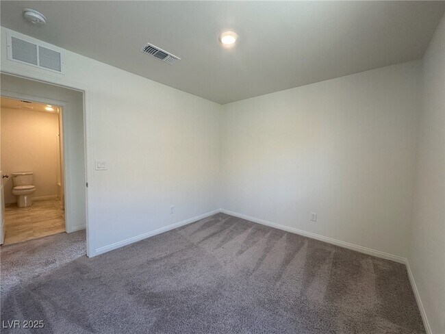Building Photo - 6988 Sylmar Ave
