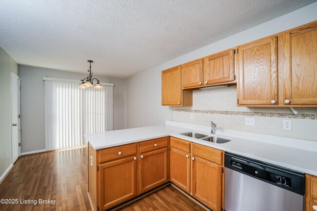 Building Photo - 4008 Willowview Blvd