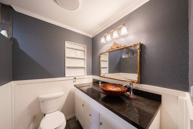 Building Photo - Updated 3-Bedroom Home with Private Yard &...