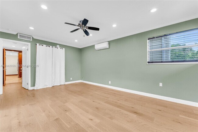 Building Photo - 601 N 44th Ave