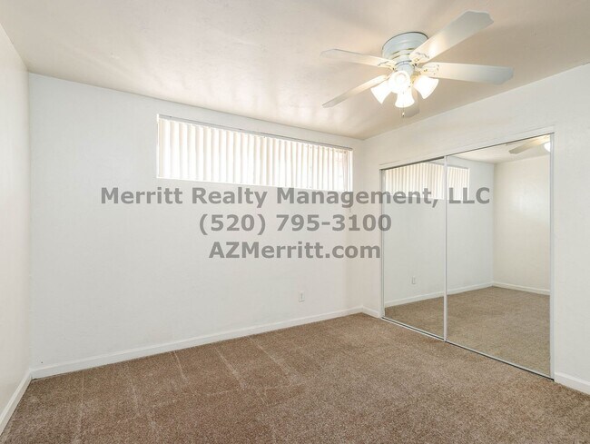 Building Photo - Sam Hughes 4 bedroom, 3 bath home with was...
