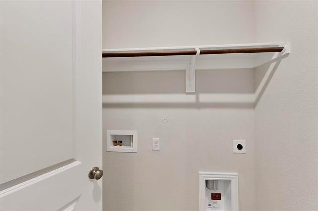 Building Photo - 733 Fencerow Trl