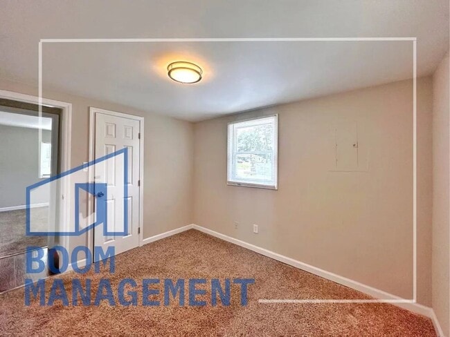 Building Photo - 200 Rencher St