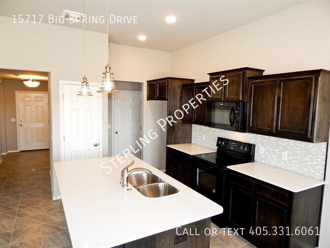Building Photo - 15717 Big Spring Dr