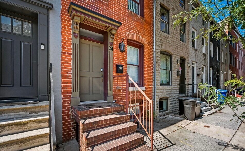 Building Photo - 24 S Washington St