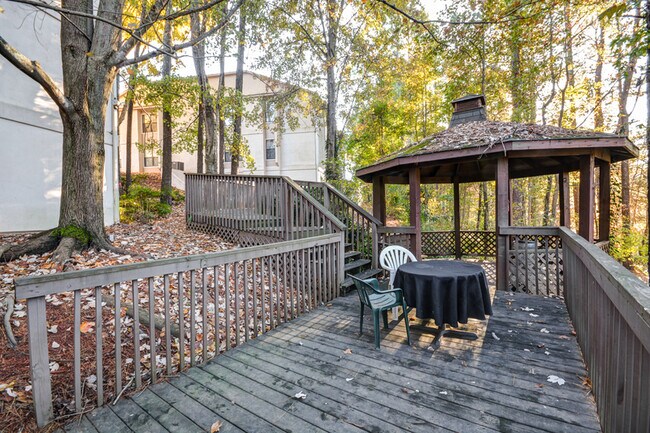 Building Photo - 1310 Old Hammond Chase
