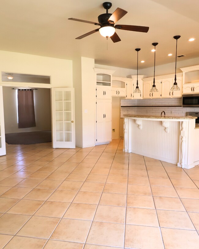 Building Photo - 4 Bedroom 2 Bath House for Rent in Northwe...