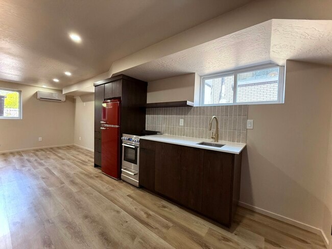 Building Photo - 1386 S 1100 E