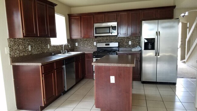 Building Photo - Exceptional 2-Story Eastside Home!