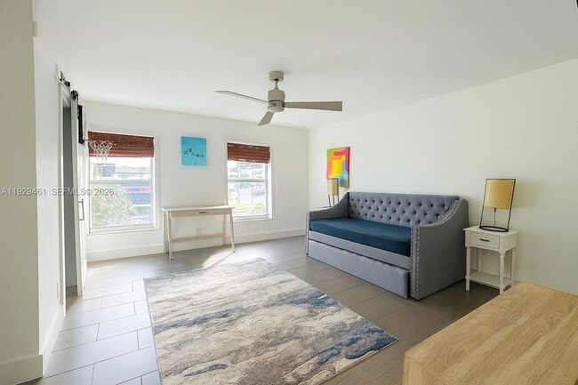 Building Photo - 1987 NE 123rd St