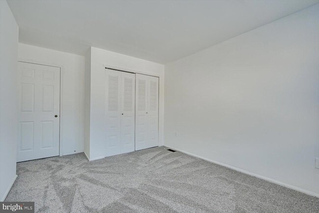 Building Photo - 60 O'Neill Ct