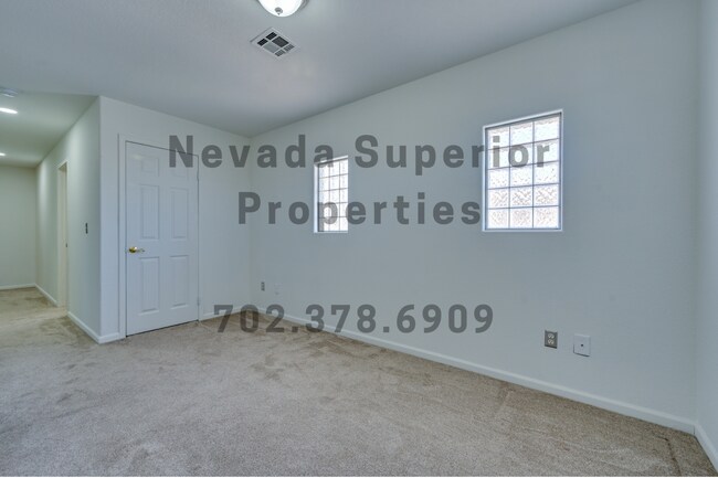Building Photo - NW!!!  4 Bedrooms!!! Pool!! Spa!! Water Fa...