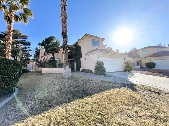 Building Photo - Nice two-story single-family house