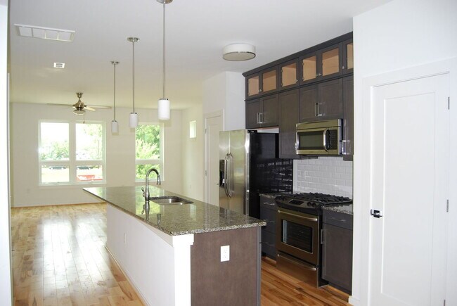Building Photo - 1109 Porter St
