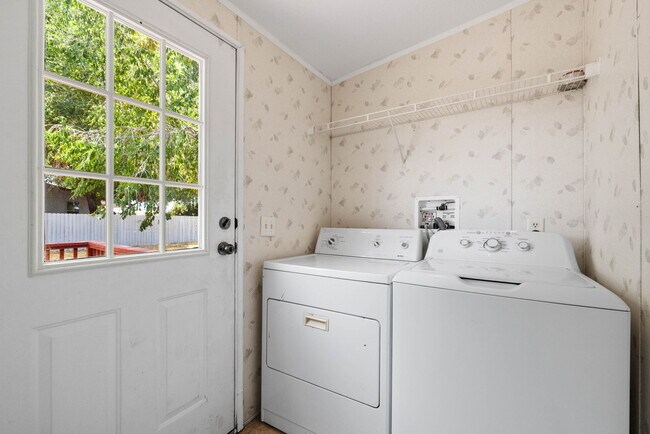 Building Photo - 24255 N Cleveland St