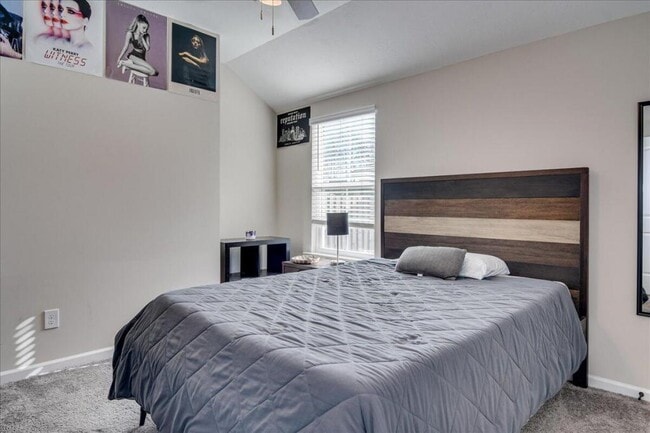 Building Photo - 934 Mulford Lp