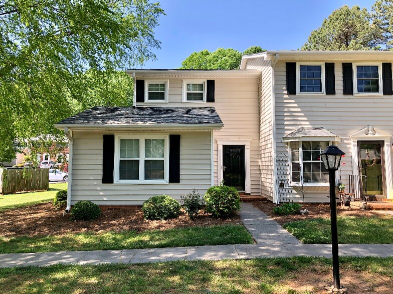 Building Photo - 2201 Stonecutter Dr