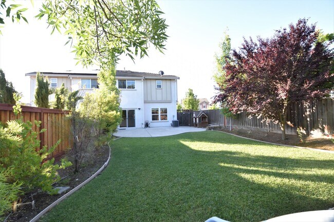 Building Photo - 3814 Black Butte Rd