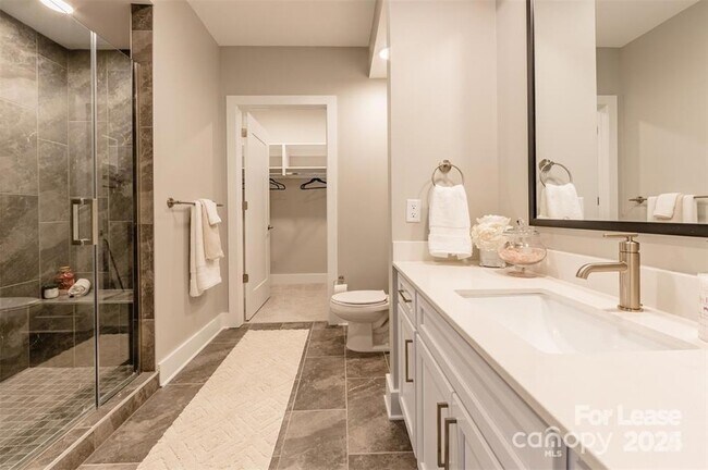 Building Photo - 13230 Ballantyne Corporate Pl