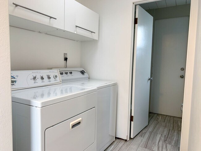 Building Photo - High-End San Jose 4 Bedroom Eichler!