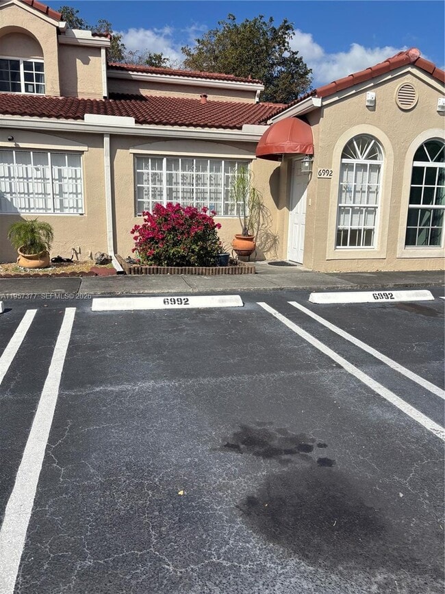 Building Photo - 6992 NW 166 Terrace