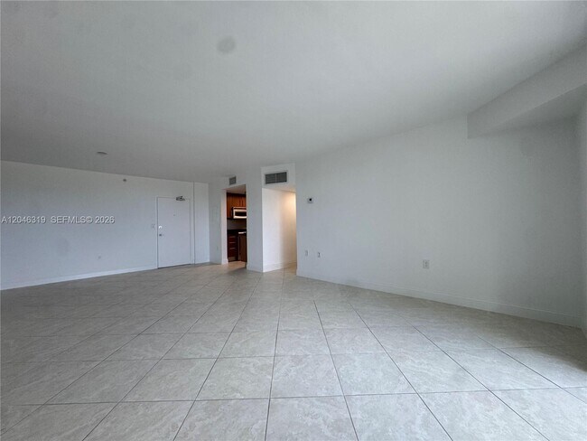 Building Photo - 10275 Collins Ave