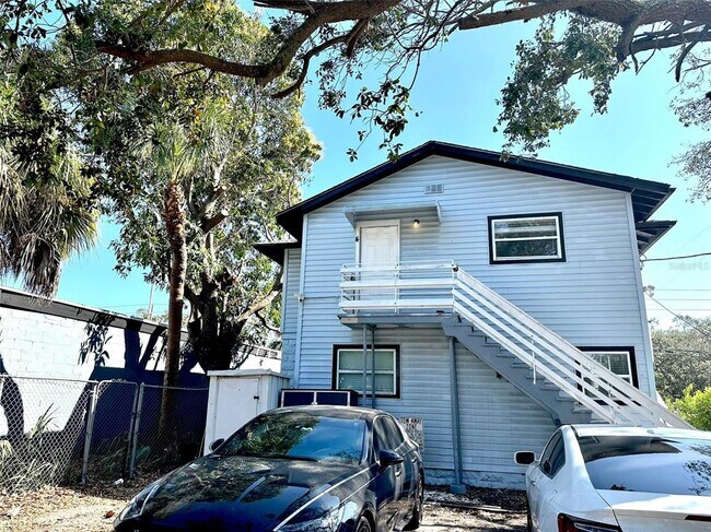 Building Photo - 999 Dr. M.L.K. Jr St S