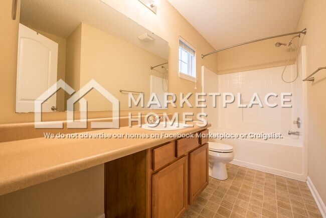 Building Photo - 5264 Brassie Dr