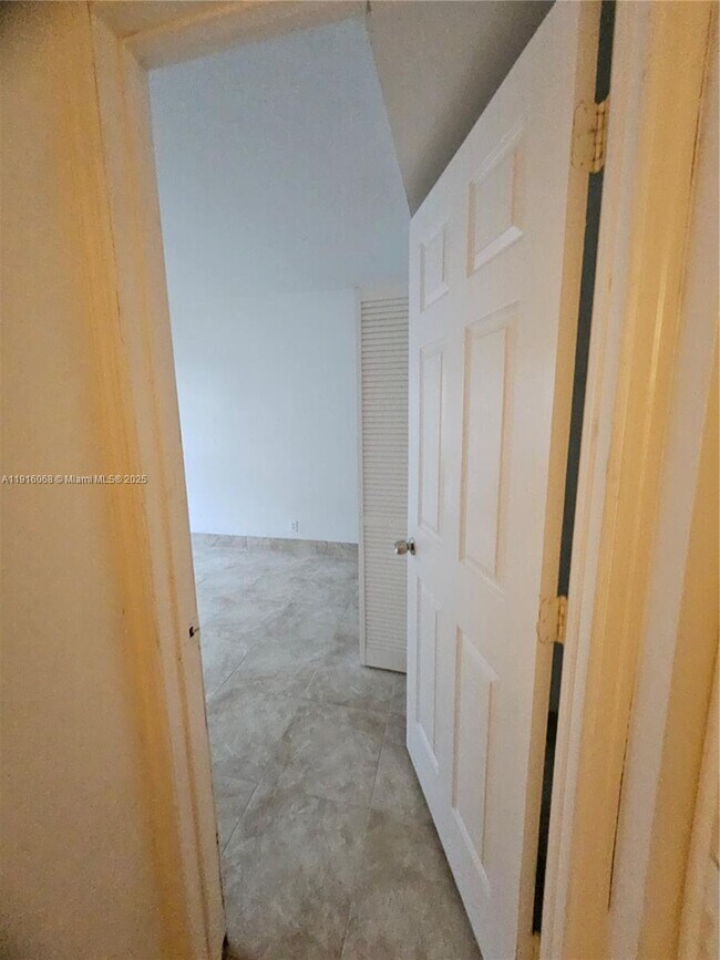 Building Photo - 11570 NW 42nd St