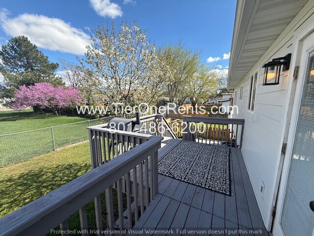 Building Photo - NO DEPOSIT option available for qualified renters!