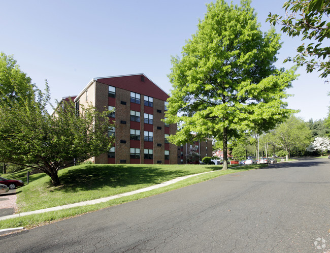 Building Photo - Redeemer Village I & II