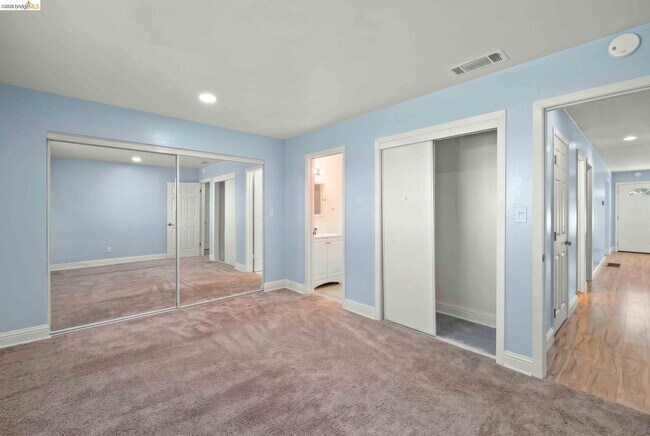 Building Photo - 172 William Way