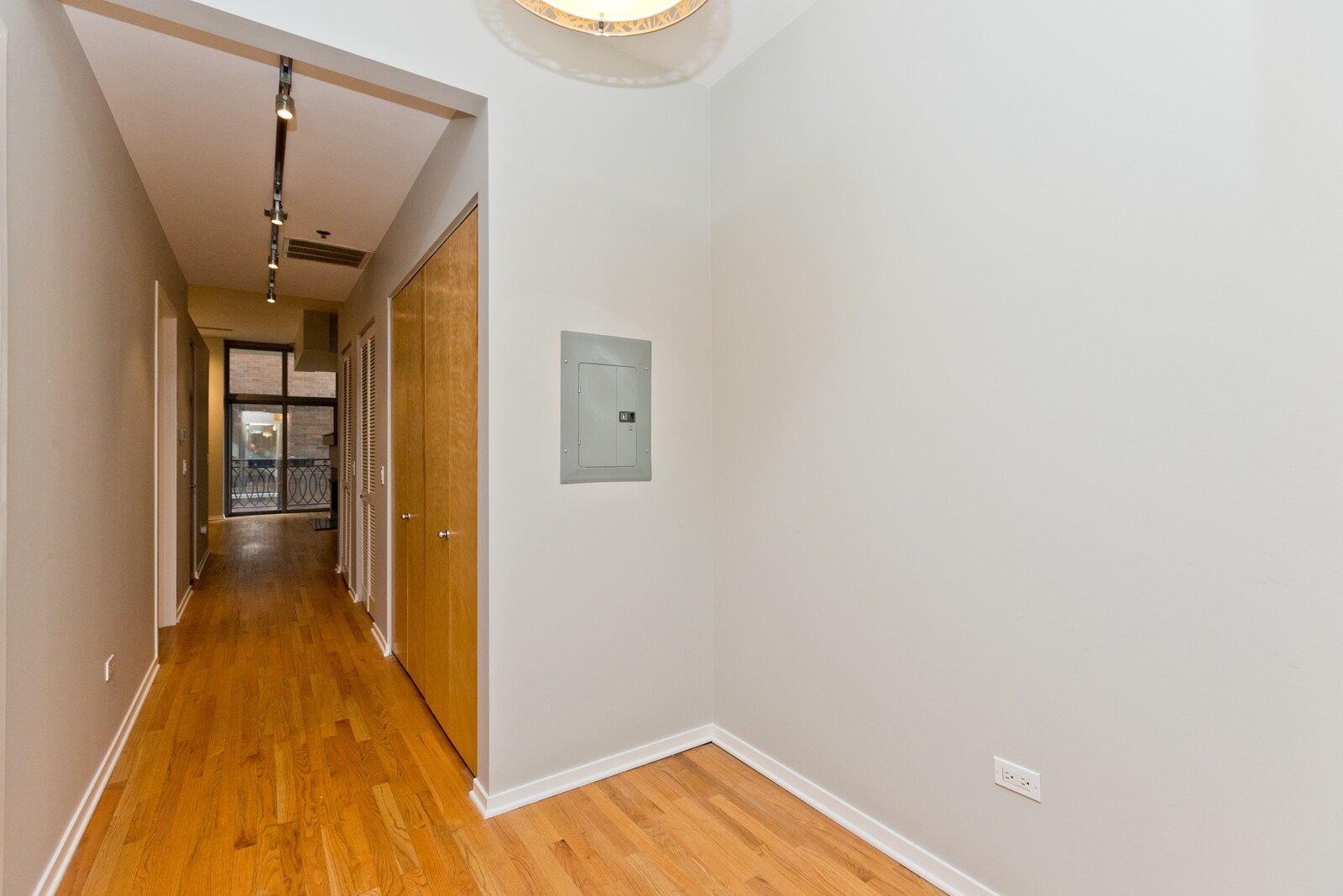 Building Photo - 1201 W Adams St