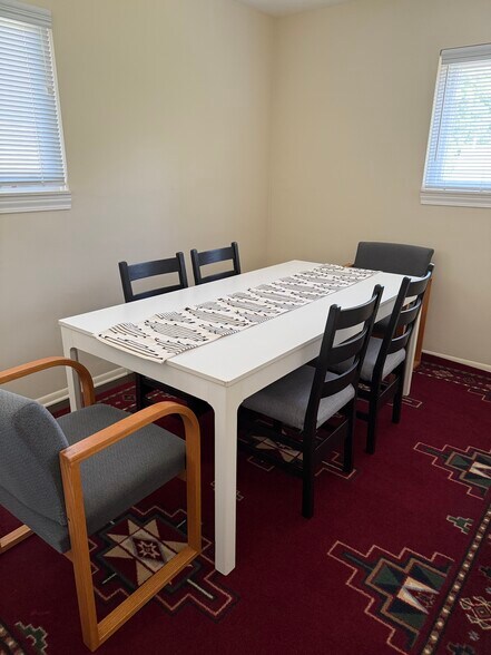 Building Photo - 2416 Medford Rd