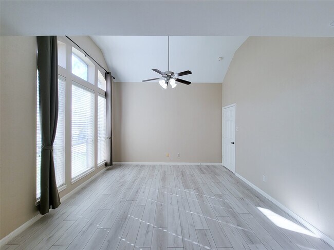 Building Photo - 9514 Garnet Falls Ln