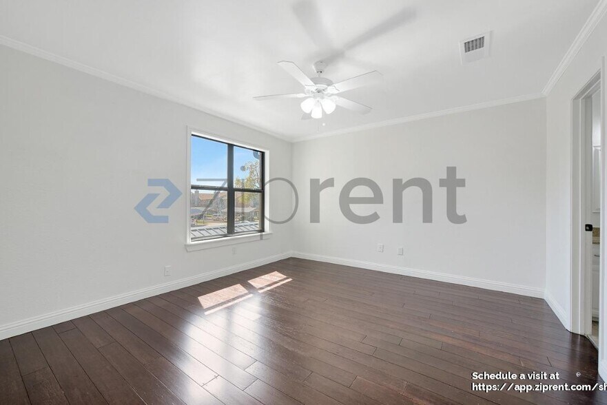 Building Photo - 14800 Enterprise Dr