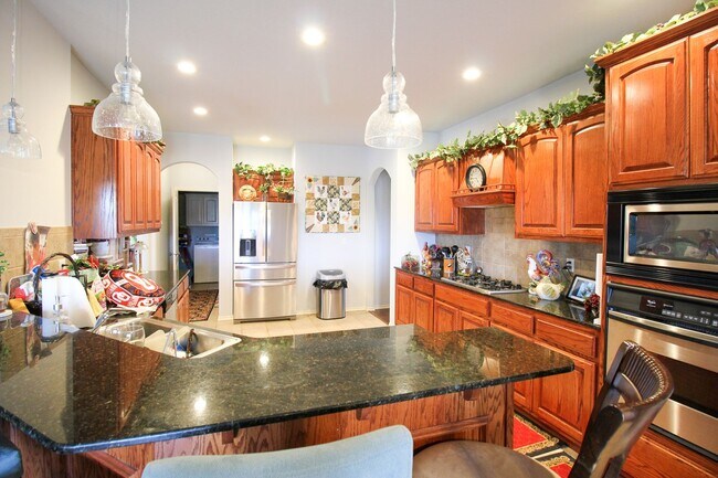 Building Photo - Spacious 5 Bedroom Home In Jenks West School District!