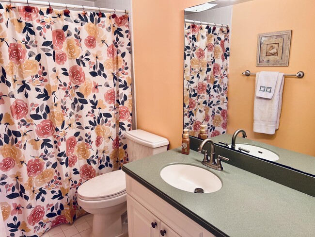 Building Photo - 5600 N Flagler Dr