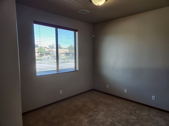 Building Photo - Bison Cove C8 ~ 2 bed / 2 bath
